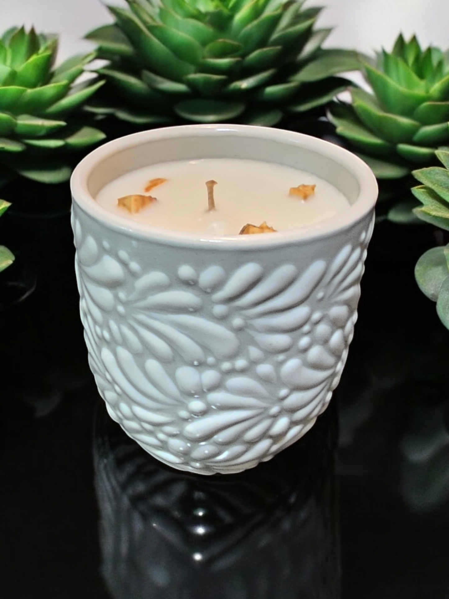 Buenas Vibras Collection, Evil Eye Talavera Tumbler Candle, White